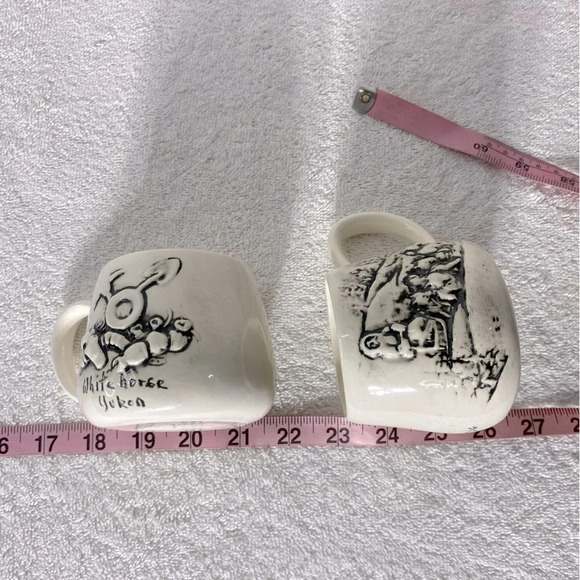 Vintage Handmade Cream Ceramic Whitehorse Yukon Mining Wolf Mugs x2 - Picture 12 of 12
